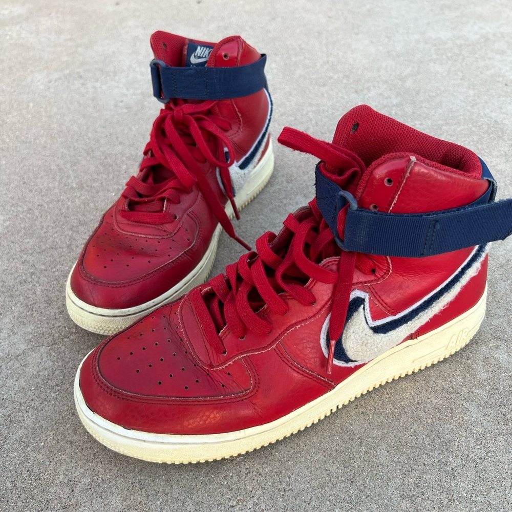 Nike Men's Red Air Force 1 High '07 LV8